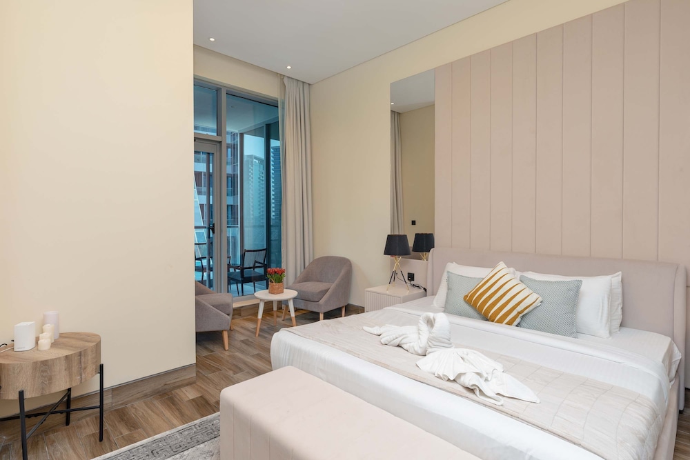 Lux 1Br Near B.Khalifa - last minute hotel in Dubai