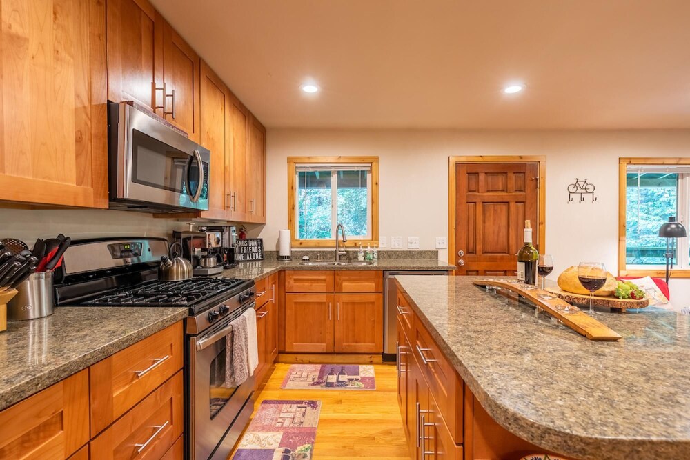 Vino Velo Retreat Redwoods Hot Tub Fire Table BBQ Game Room Fast WiFi Dog Friendly - photo 14
