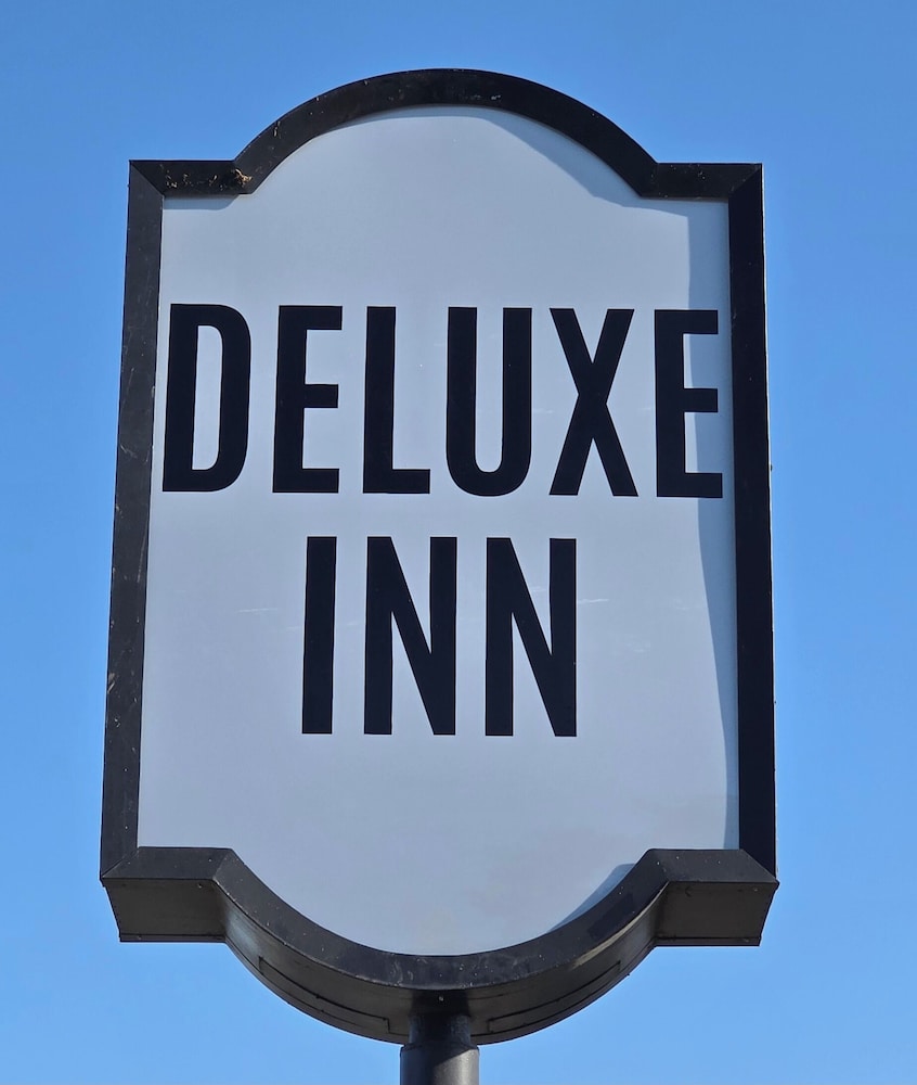 Deluxe Inn Willows - photo 18