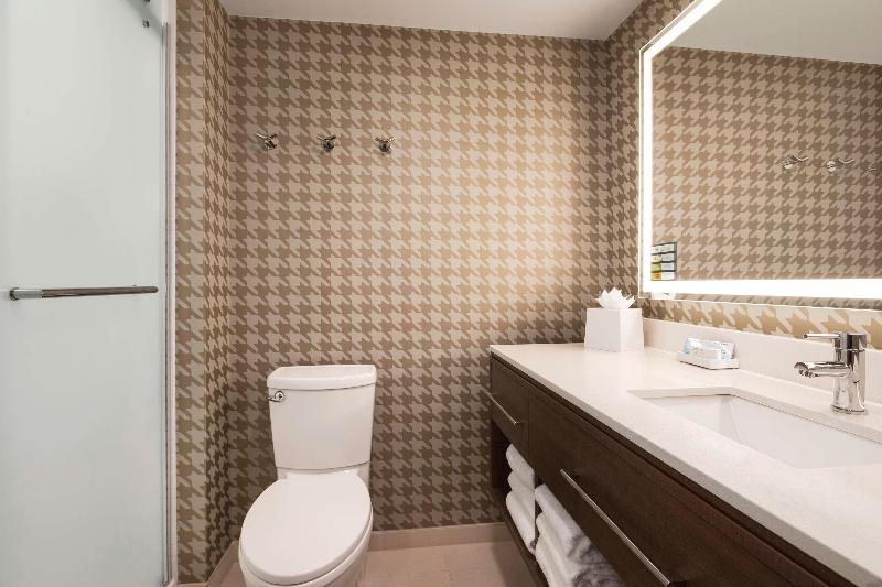 Home2 Suites by Hilton Cheyenne - photo 8