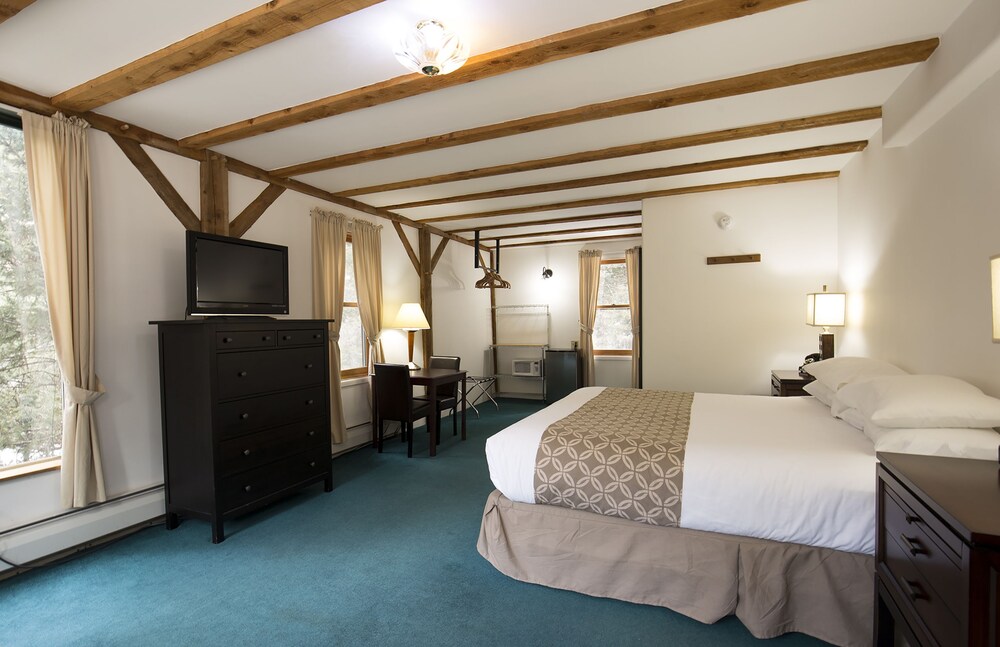 Columbine Inn & Conference Center - photo 13