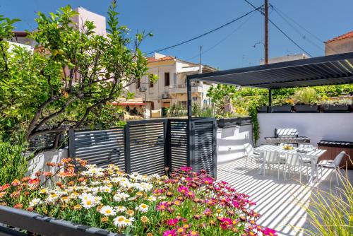 The Nest — 4-Star Luxury Hotel in None, Greece