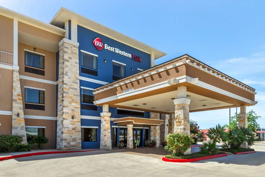 Best Western Plus Lytle Inn & Suites - photo 11