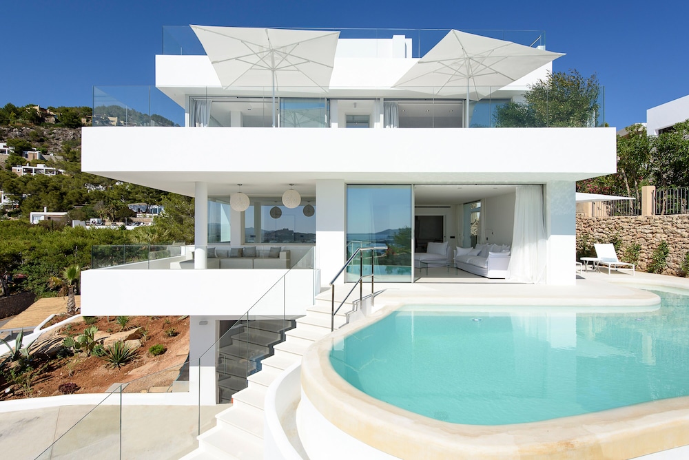 Villa Triple X — 4-Star Luxury Hotel in Santa Eularia Des Riu, Spain