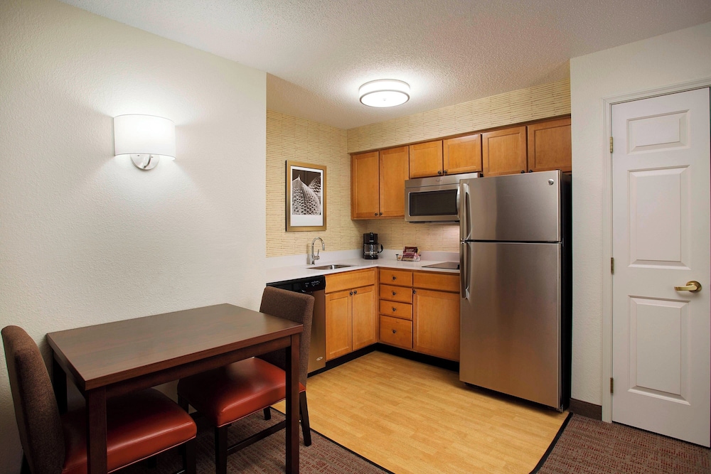 Residence Inn by Marriott Detroit Novi - photo 26