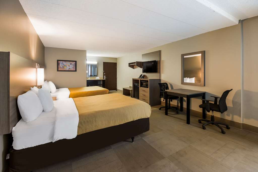 Econo Lodge Duluth near Miller Hill Mall - photo 10