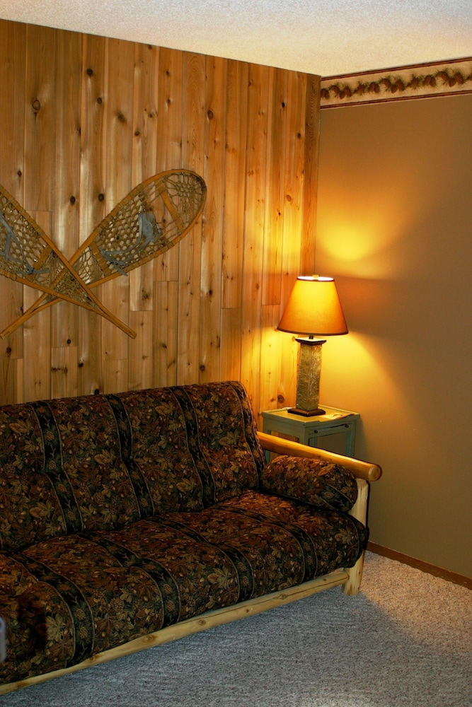 Lakewoods Resort & Lodge - photo 16
