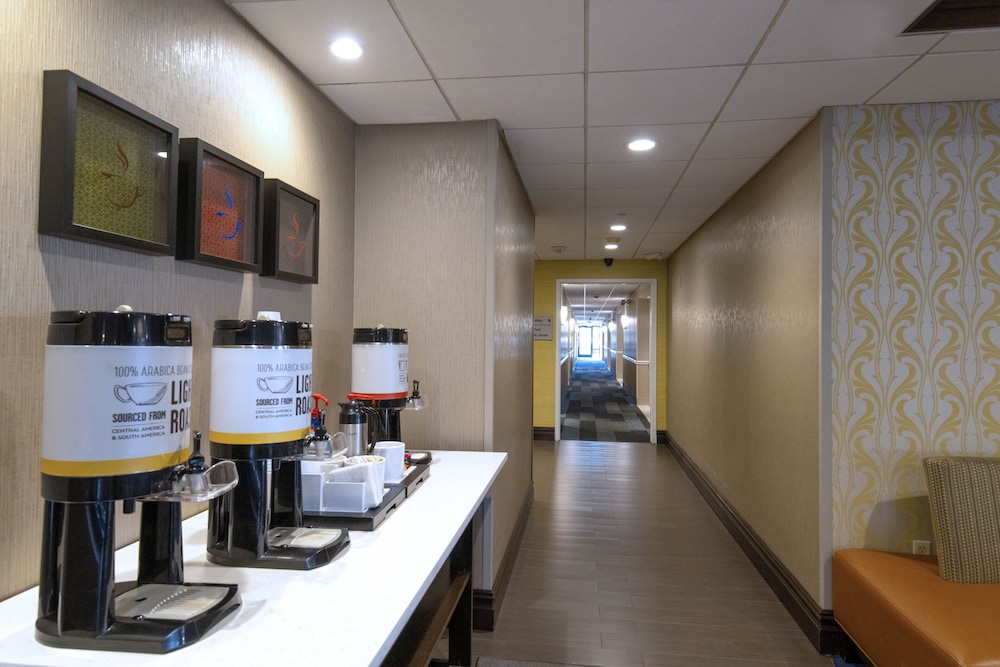 Hampton Inn Ridgefield Park - photo 56