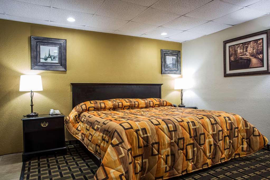Econo Lodge Salisbury South - photo 39