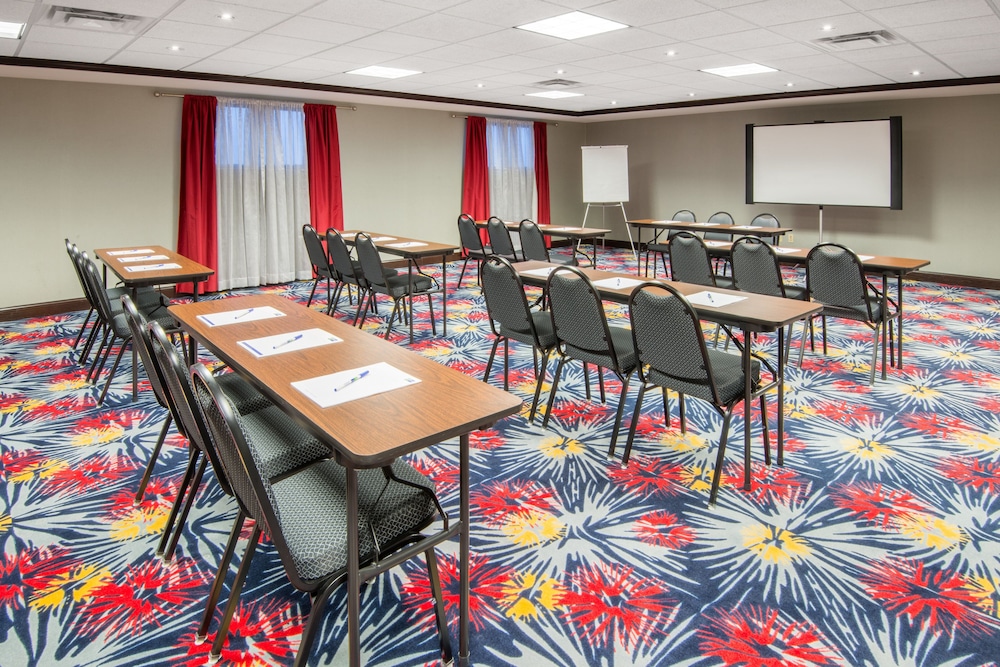 Holiday Inn Express Cleveland Airport Brookpark by IHG - photo 56