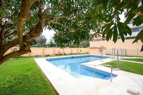 Veramar Terrace Pool Parking By 10tosea — Fuengirola