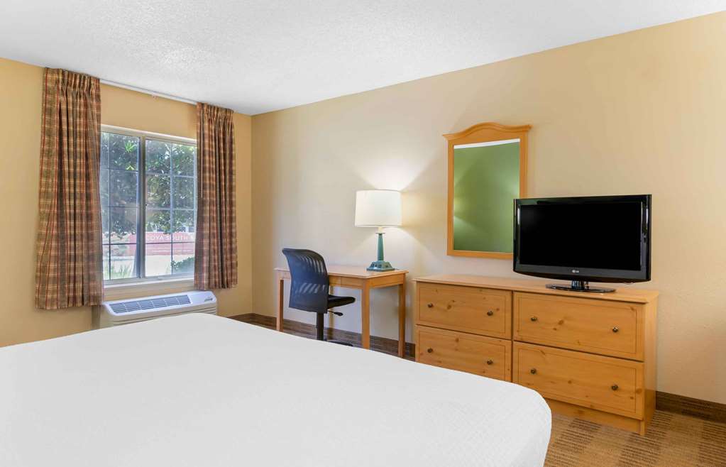 Extended Stay America Select Suites Chicago Lombard Oakbrook - photo 19