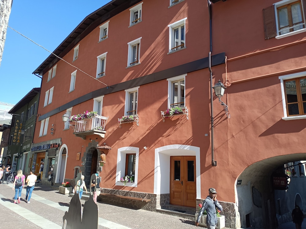 Albergo Gufo — Bormio