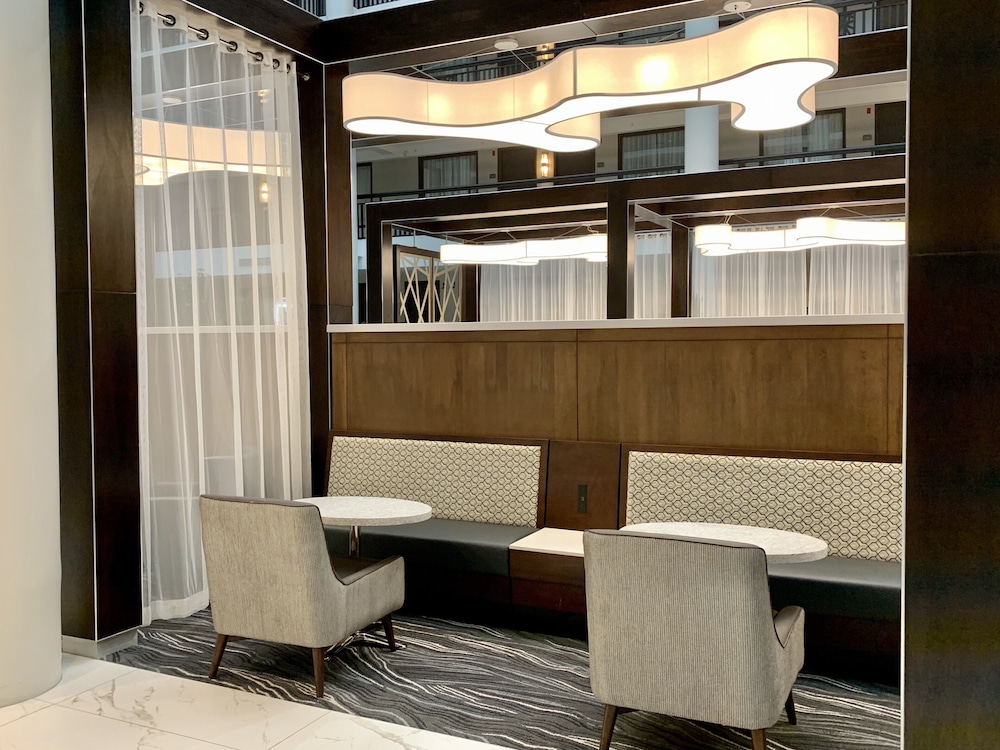 Embassy Suites Syracuse - photo 13