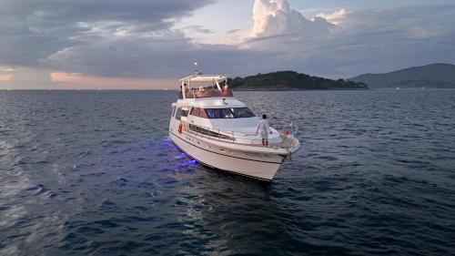 The Treasure — Patong — photo 3