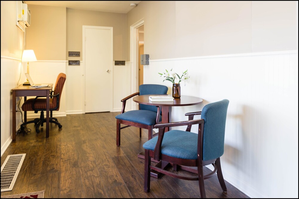 Marina Inn & Event Center - photo 40
