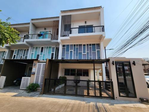 Boxsoon nimman 7 # 4beds 4bahts in Chiang Mai, Thailand
