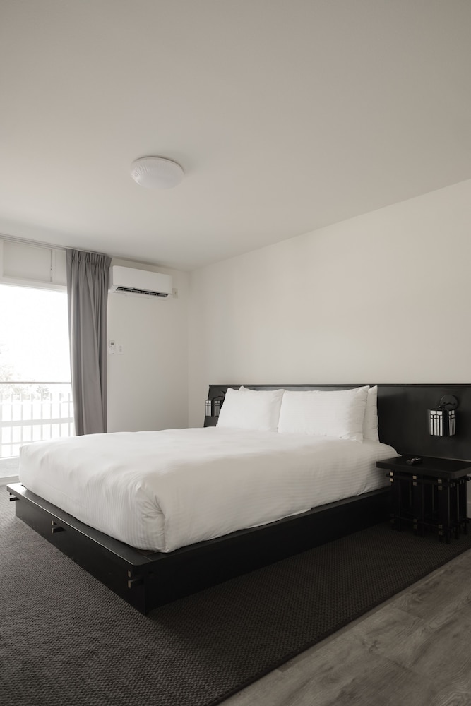 Hollywood Hills Hotel - photo 11