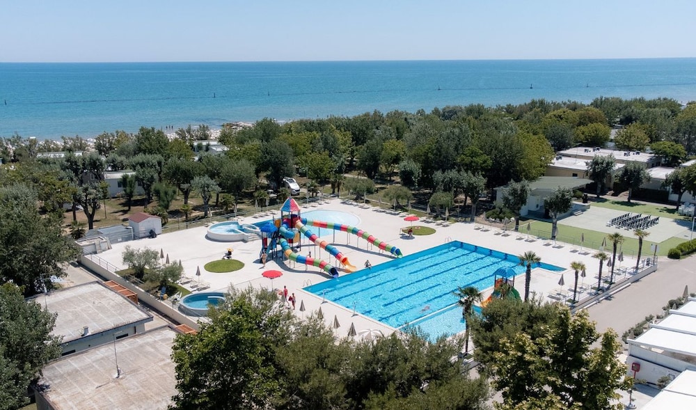 Club Del Sole Stork Family Collection in Roseto Degli Abruzzi, Italy