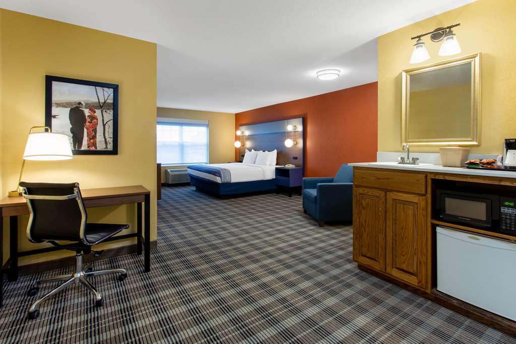 AmericInn by Wyndham Fulton Clinton - photo 25