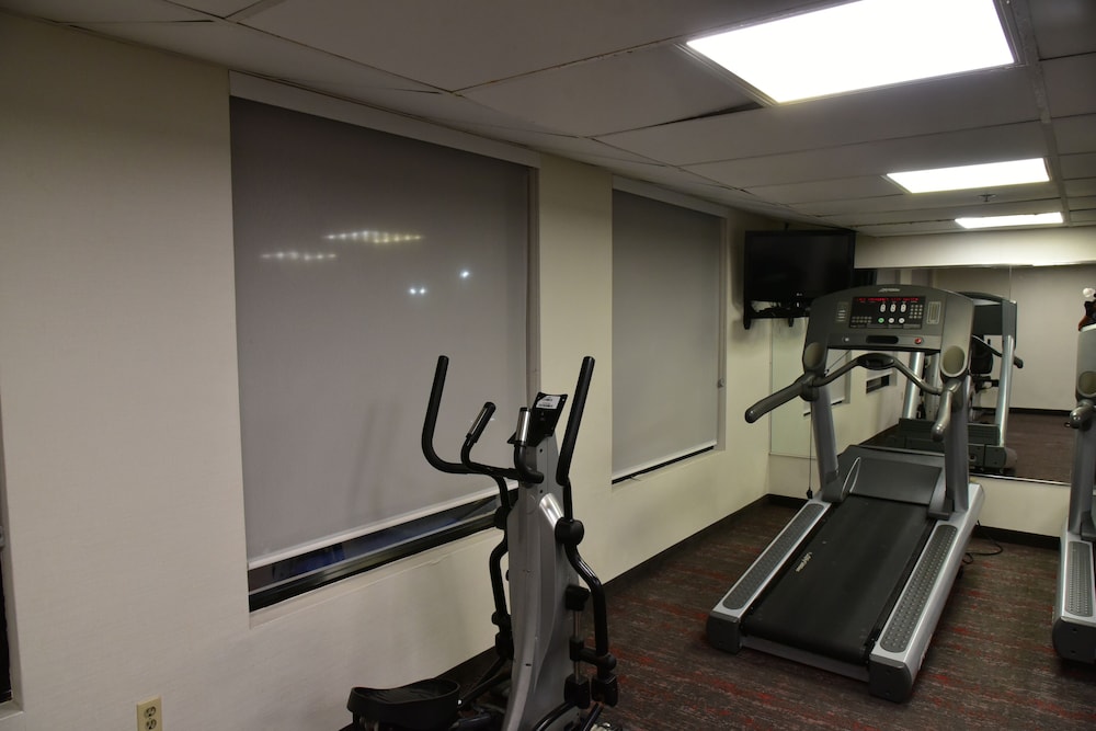 Ramada by Wyndham San Diego National City - photo 45