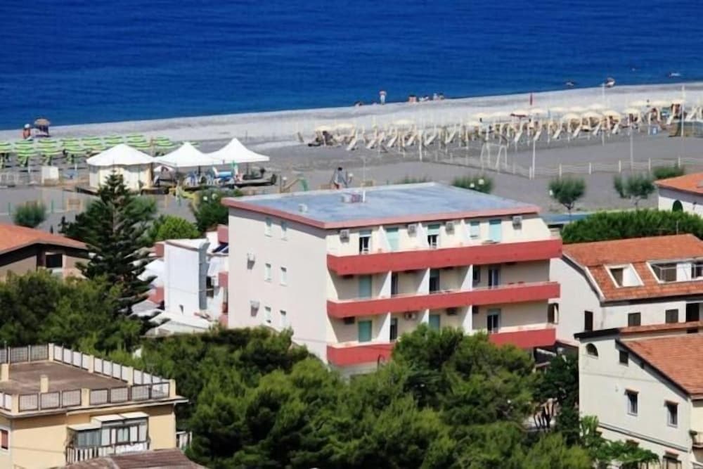 Hotel Calabria — hotel in Praia A Mare