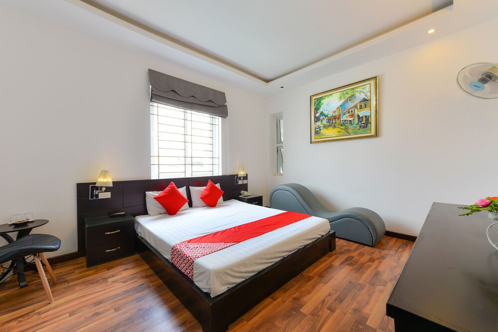 Soho Hotel by OYO Rooms in Hoan Kiem, Vietnam
