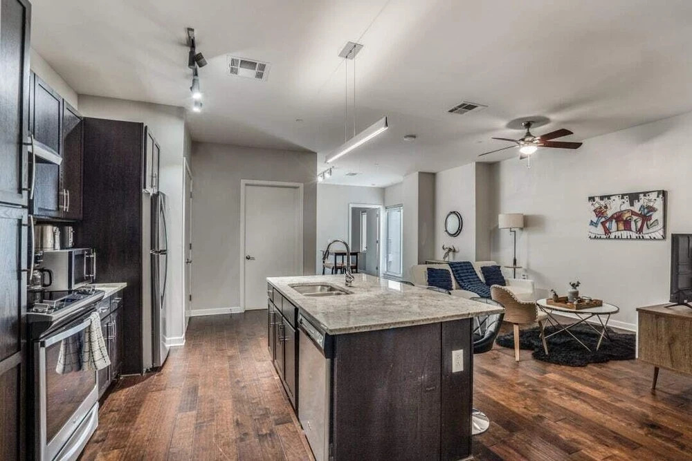 Stunning 2Br 2Ba W Sky Pool Lounge Cozysuites - photo 17