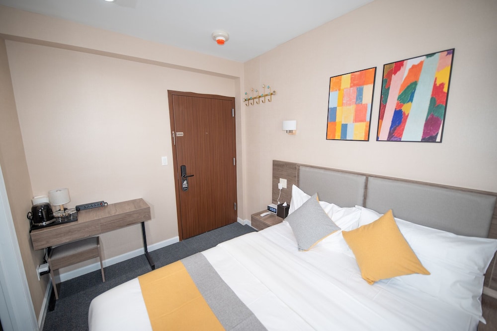 Flushing Garden Hotel - photo 5