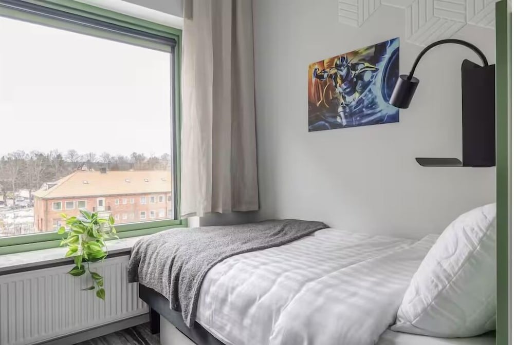 HomeX Hotel for Gamers — Taby — photo 3