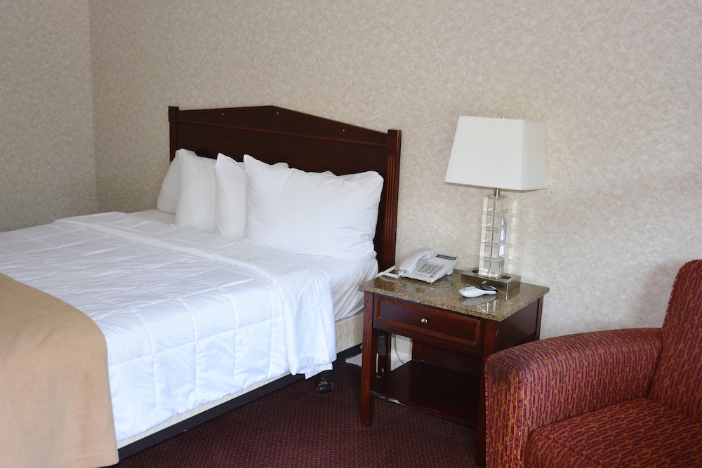 Atlantic Inn & Suites - photo 14