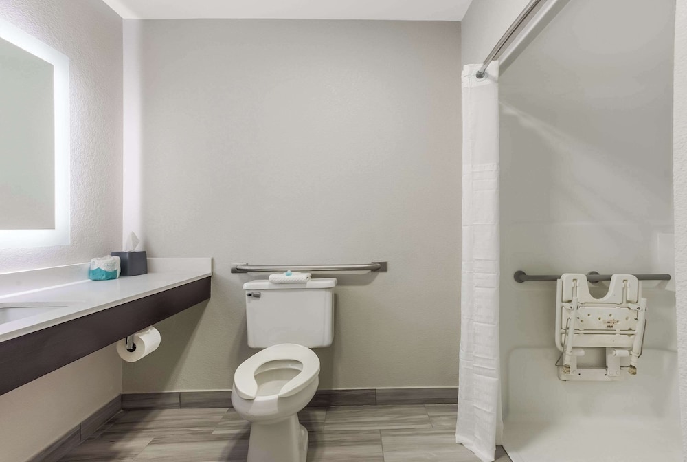 MainStay Suites Bourbonnais Kankakee - photo 24