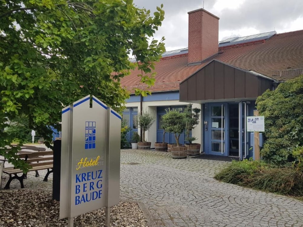 Hotel Kreuzbergbaude beim Berzdorfer See mit Wohlfühl Sauna in Goerlitz, Germany