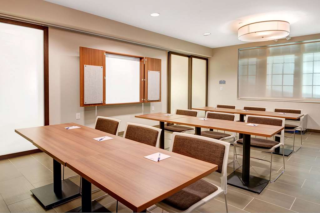 Microtel Inn & Suites By Wyndham Philadelphia Airport Ridley - photo 13