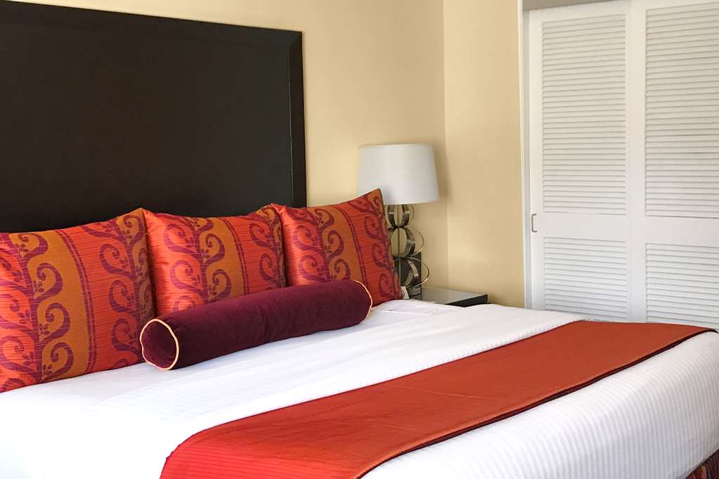 Washington Plaza Hotel - photo 11
