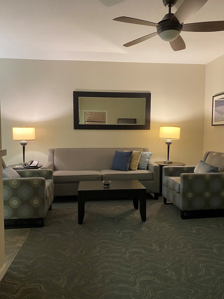 GetAways at Palm Springs Tennis Club - photo 22