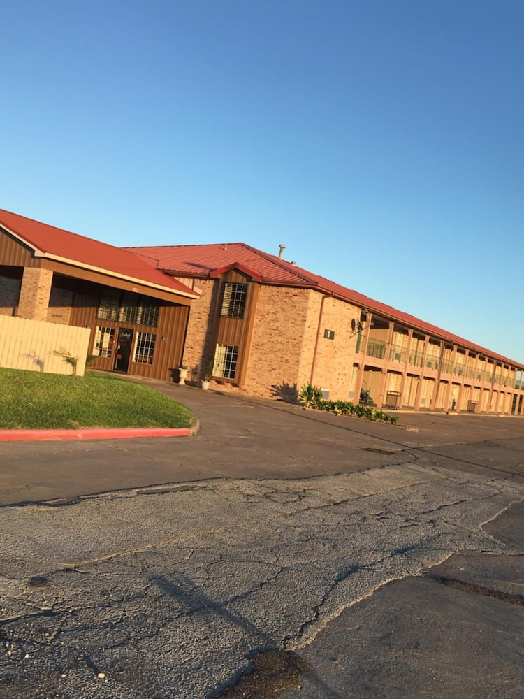 Chaparral Motel - photo 41