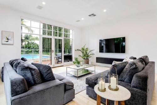 Oasis Luxe Living With Pool Walk To Cafes — Rose Park