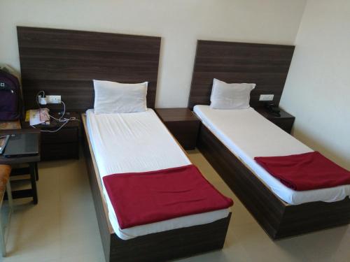 Hotel Ashirwad - last minute hotel in Surat