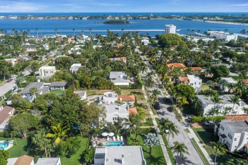 The Elysian Villa — 4-Star Luxury Hotel in West Palm Beach, United States