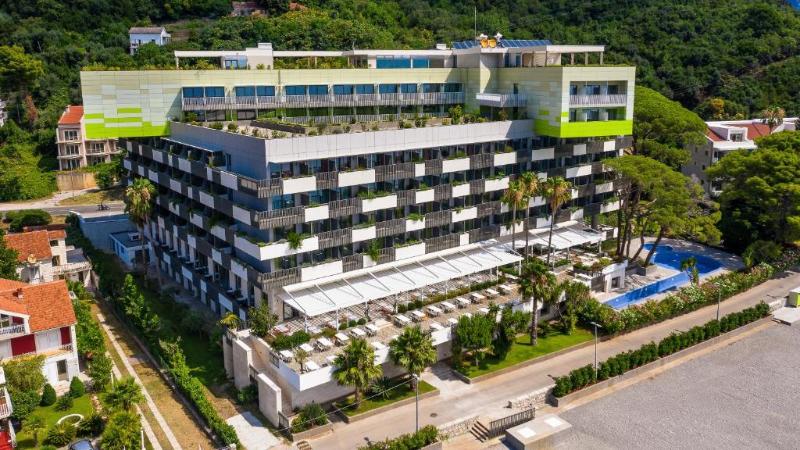 Carine Hotel Park in Bijela, Montenegro