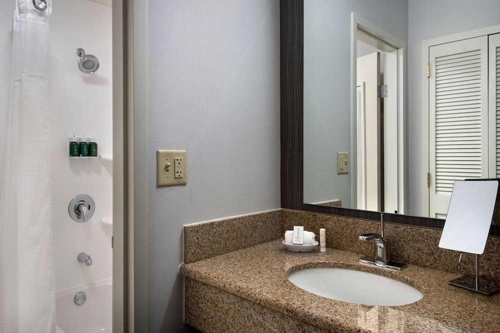 Courtyard by Marriott Mahwah - photo 14