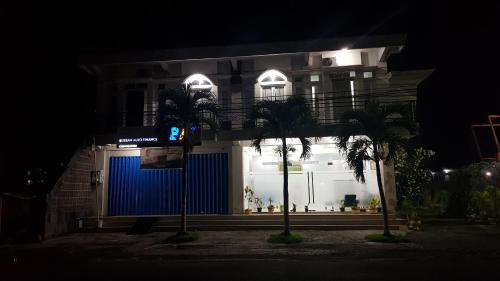 Rezka Roomz Syari'ah — hotel in Ende
