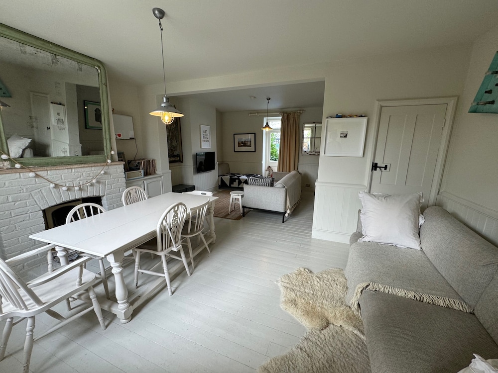 Whitstable 3 Beds Sleeps 6 Pet Friendly - last minute hotel in Whitstable