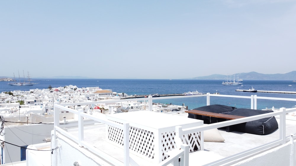 Mykonos High Cloe — 4-Star Luxury Hotel in Mykonos, Greece