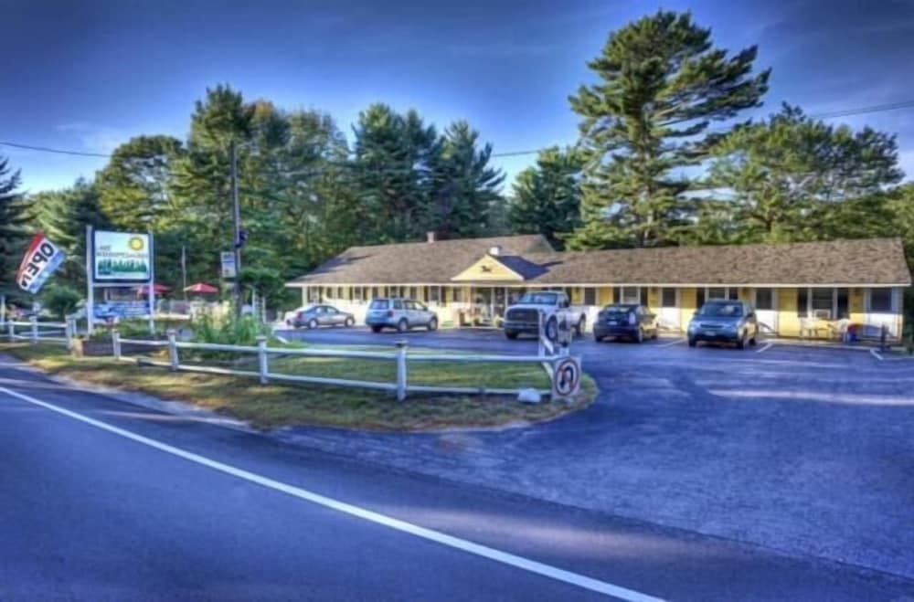 Lake Winnipesaukee Motel - photo 52