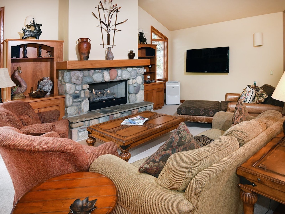 Glacier Court 1844 B — 4-Star Luxury Hotel in Vail, United States