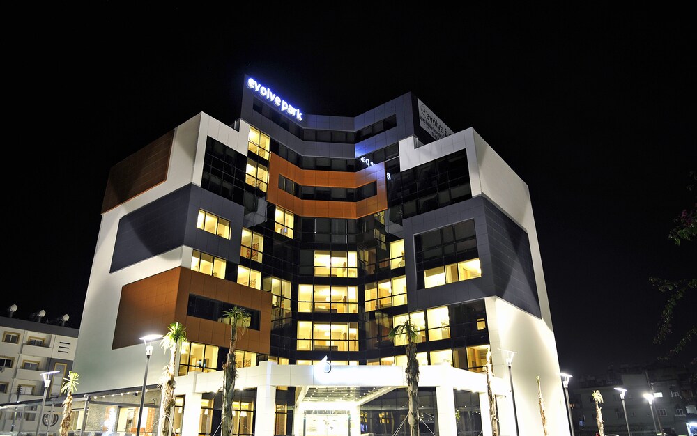 Evolve Park Hotel - carbon neutral hotel in Famagusta