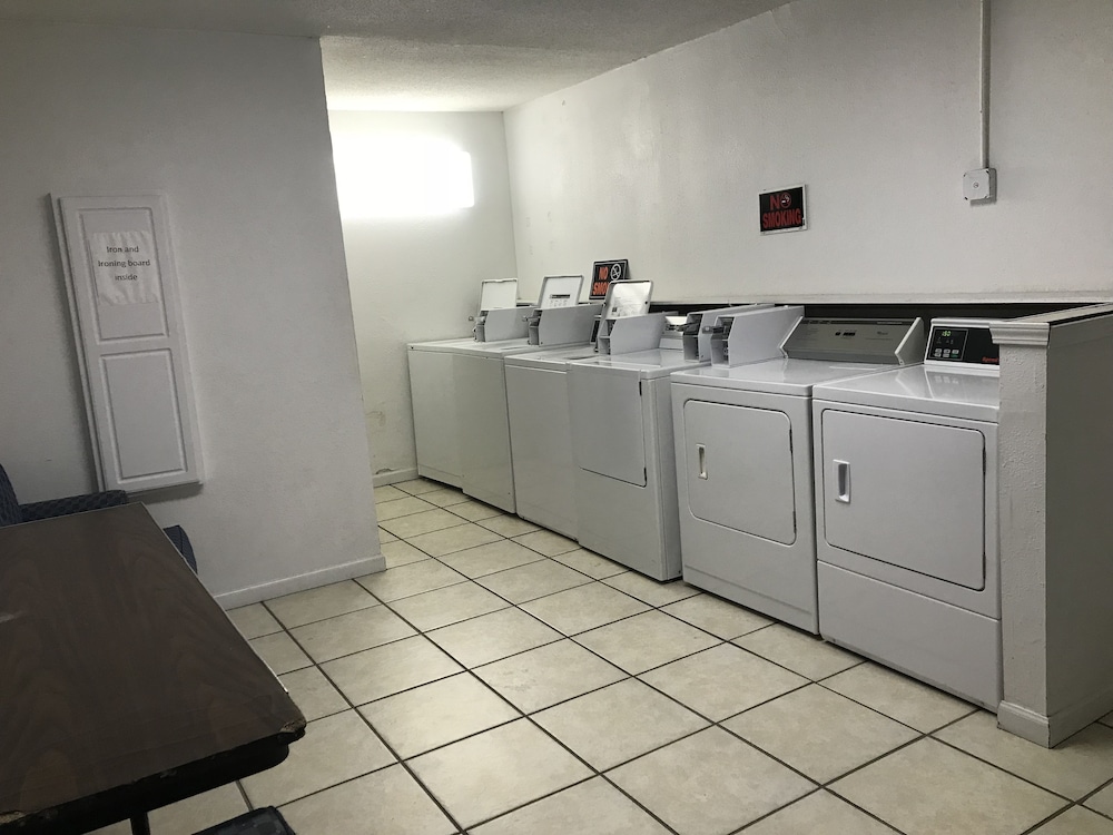 Carmel Inn & Suites - photo 27