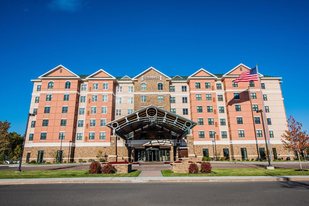 Staybridge Suites Albany Wolf Rd Colonie Center by IHG - photo 42